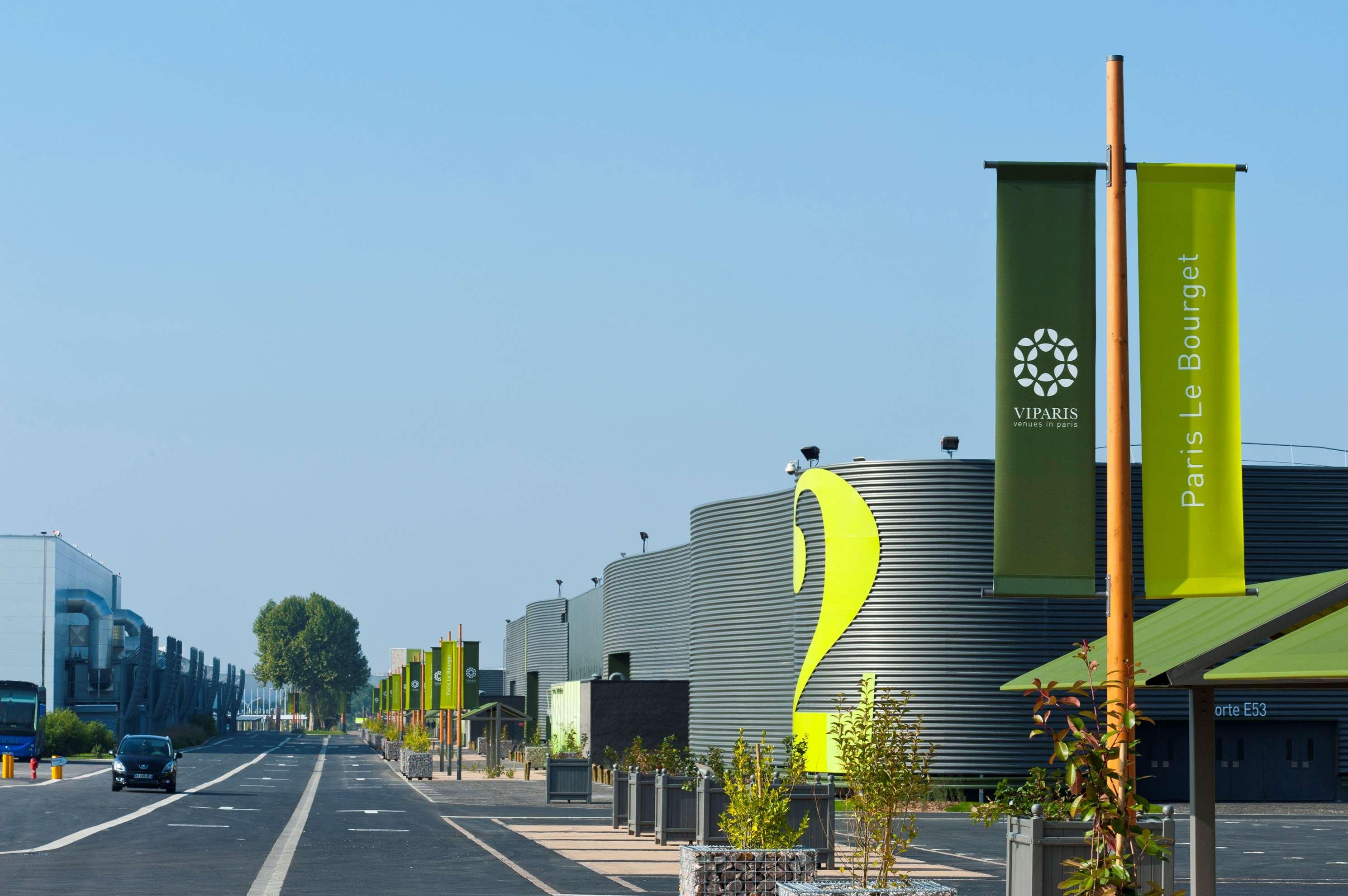 Kyriad Le Bourget Centre- Parc Des Expositions Exterior photo