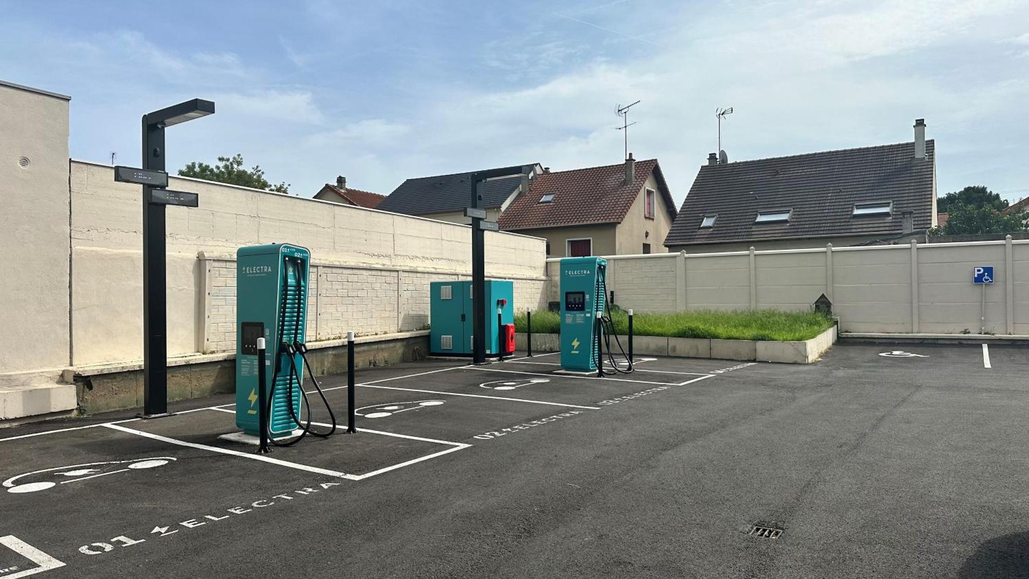 Kyriad Le Bourget Centre- Parc Des Expositions Exterior photo